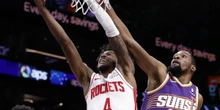 1 ora faÈ ufficiale il più grande scambio nella storia dell’NBA, che ha coinvolto sette squadre e porterà Kevin Durant agli Houston Rockets