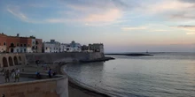 Una turista ha denunciato uno stupro di gruppo in Salento: la procura sta indagando su tre ragazzi