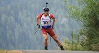 pochi secondi faCosa fanno d’estate gli atleti di sport invernaliCiclismo e skiroll, tapis roulant e tunnel artificiali, viaggi a Ushuaia e allenamenti sui ghiacciai, e anche un po’ di riposo