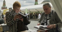 pochi secondi faLa storia del grande furto di libri russi rari dalle biblioteche europeeCome un gruppo di criminali georgiani ha trafugato almeno 170 volumi preziosi in nove paesi: identità false, espedienti da film e copie molto fedeli