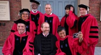 Il presidente di Harvard è diventato un simbolo anti-TrumpAlan Garber si è opposto alle ingerenze dell'amministrazione statunitense, pur condividendo alcune posizioni del presidente