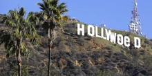 È vero che il cinema se ne sta andando da HollywoodTrump ha ipotizzato di introdurre dei dazi anche in questo settore, che però da tempo chiede interventi ben diversi