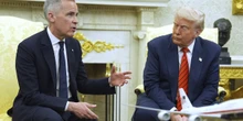 Mark Carney ha detto che il Canada non sarà mai in venditaLo ha fatto alla Casa Bianca, dopo che Donald Trump ha ripetuto che gli piacerebbe se il paese diventasse il 51esimo stato degli Stati Uniti