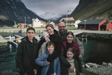4 minuti faChe film è quello che ha vinto a Cannes“Fjord” del romeno Cristian Mungiu è ambientato in Norvegia e racconta una storia che ricorda un caso di cronaca italiano recente