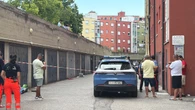 1 minuto faA Bologna un uomo è morto mentre veniva immobilizzato dalla poliziaIn un video lo si vede a terra gridare e chiedere aiuto, mentre due agenti lo bloccano standogli a cavalcioni sulla schiena