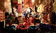 4 minuti faIl Diwali in India, festeggiato e spiegatoÈ la festività più nota dell'induismo: accende milioni di lampade, fa consumare moltissimi dolci e inquina le città coi fuochi artificiali