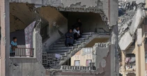 pochi secondi faIl cessate il fuoco a Gaza regge, per oraNonostante i bombardamenti israeliani di domenica e le accuse reciproche di averlo violato, e in una situazione comunque molto precaria