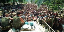 5 minuti faQuello che successe a Srebrenica, 30 anni faL'esercito dei serbi di Bosnia Erzegovina uccise migliaia di prigionieri bosgnacchi: fu il primo genocidio in Europa dalla Seconda guerra mondiale