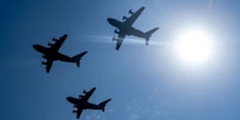 3 minuti faLa Germania ha accusato la Cina di aver preso di mira con un laser un aereo militare tedesco al largo dello Yemen