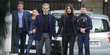 3 minuti faNicolas Sarkozy in carcere sarà scortato da due agenti di polizia
