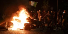 2 minuti faA Dublino ci sono state violente proteste attorno a un centro che ospita richiedenti asilo