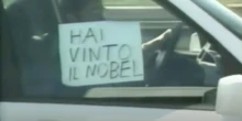 2 minuti faNon sapevo di aver vinto il NobelStorie di scienziati, scrittrici e scrittori che l'hanno scoperto in modi buffi dopo tutto il resto del mondo