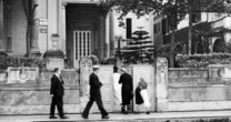 4 minuti fa“Tornare” in Spagna, senza averci mai abitatoÈ quello che stanno provando a fare centinaia di migliaia di discendenti degli esuli della dittatura di Francisco Franco, grazie a una legge del governo Socialista