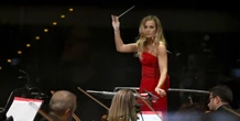 2 minuti faIl 17 ottobre è stato indetto uno sciopero dei lavoratori del teatro La Fenice, in polemica con la nomina di Beatrice Venezi