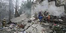 1 minuto faC’è stato un grosso attacco della Russia contro Kiev: ci sono almeno 6 morti e decine di feriti