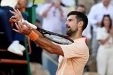4 minuti faLa grande occasione per gli altri tennisti al Roland GarrosSenza Sinner e Alcaraz, possono vincere un torneo del Grande Slam per la prima volta; o per la venticinquesima, nel caso di Novak Djokovic