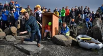5 minuti faC’è stato uno scandalo al campionato mondiale di rimbalzelloSi tiene ogni anno su un'isola scozzese, ma stavolta c'era un imbroglio in alcuni dei sassi tirati a pelo d'acqua