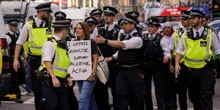 1 minuto faA Londra sono state arrestate almeno 200 persone che manifestavano in favore di Palestine Action, dichiarata organizzazione terroristica