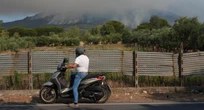 1 minuto faC’è un incendio sulle pendici del VesuvioSi è sviluppato a partire dal comune di Terzigno e ha già bruciato due chilometri quadrati di una riserva forestale