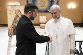 Con Leone XIV il ruolo del Vaticano sulla guerra in Ucraina sta cambiandoMa è ancora molto presto per capire se davvero potrà ospitare a breve colloqui di pace tra Putin e Zelensky