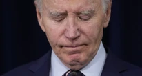 Quanto fu nascosto il declino psicofisico di Biden quando era presidenteAlcuni libri usciti negli Stati Uniti mettono in fila bugie e cose non dette, e il recente annuncio di una diagnosi di cancro complica tutto