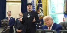 Musk ha definito «un disgustoso abominio» una legge voluta da TrumpScontrandosi pubblicamente per la prima volta con l'amministrazione Repubblicana da quando ha lasciato il governo