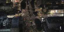 3 minuti faDecine di migliaia di persone stanno partecipando a un corteo a Tel Aviv per chiedere la liberazione degli ostaggi