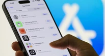 2 minuti faLa società di intelligenza artificiale di Elon Musk ha fatto causa a Apple e OpenAI, sostenendo che ChatGPT venga favorito nell’App Store