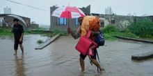 1 minuto faIn Pakistan 150mila persone sono state evacuate per il rischio di inondazioni