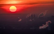pochi secondi faCosa vuol dire che abbiamo escluso lo scenario più pessimistico sul riscaldamento globaleÈ una notizia importante, ma non significa che i climatologi si erano sbagliati, come ha sostenuto di recente Trump