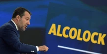 4 minuti faIl primo weekend con l’alcolock, o quasiIl decreto sul dispositivo che fa partire l'auto solo se non si è bevuto è stato pubblicato sulla Gazzetta Ufficiale, ma mancano ancora dei pezzi