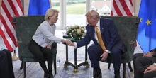 pochi secondi faI dazi sulle merci europee saranno del 15 per cento, ha detto TrumpIl presidente statunitense ha infine annunciato il raggiungimento di un accordo con l'Unione Europea: se ne sa ancora poco ma è in linea con quelli fatti con altri paesi