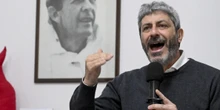 Il Movimento 5 Stelle ha infine abolito davvero il limite dei due mandatiE quindi Roberto Fico potrebbe candidarsi alla presidenza della Regione Campania, per le regole del partito
