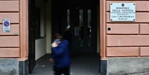 Quella nel carcere di Genova non è stata la solita rivoltaLa procura l'ha definita un «atto di solidarietà» nei confronti di un detenuto che per tre giorni avrebbe subìto gravi violenze dai compagni di cella
