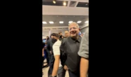 2 minuti faIl video del ministro israeliano Ben Gvir tra gli attivisti della Flotilla legati e inginocchiatiIl governo italiano ha criticato molto duramente le immagini, che ha definito «inaccettabili»