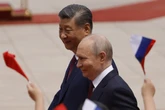 pochi secondi faLa visita di Putin a PechinoPer incontrare il presidente cinese Xi e rafforzare le relazioni commerciali tra i due paesi, a meno di una settimana da quella di Trump