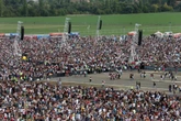 2 minuti faAnche il comune di Reggio Emilia aspetta ancora spiegazioni sull’Hellwatt festivalNel frattempo sono stati venduti meno biglietti del previsto, al punto che si sta valutando di rinviare il concerto di Travis Scott al 2027