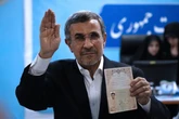 pochi secondi faStati Uniti e Israele volevano Mahmoud Ahmadinejad come nuovo leader dell’IranL'ex presidente iraniano, in passato considerato un radicale, era pronto a collaborare: lo racconta il New York Times