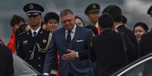 pochi secondi faCosa ci faceva il primo ministro slovacco alla parata militare della CinaRobert Fico era l'unico leader dell'Unione Europa, e ne ha approfittato anche per incontrare Putin