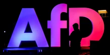 1 minuto faLe teorie inventate sulla morte di sei candidati di AfD in due settimaneLa polizia ha escluso circostanze sospette ma alcuni esponenti del partito di estrema destra tedesco le stanno assecondando