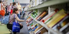 Una lista di libri consigliati che non esistonoÈ stata pubblicata tra gli altri dallo stimato Chicago Sun-Times, ma era stata fatta in parte con l’intelligenza artificiale, tra molti imbarazzi