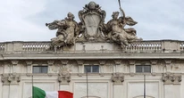 La Corte costituzionale sta scrivendo una legge al posto del parlamentoSul suicidio assistito in Italia sta accadendo da cinque anni una cosa eccezionale e sottovalutata, a causa dell'ostruzionismo della politica