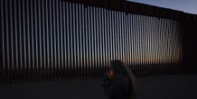 pochi secondi faUn giudice federale ha bloccato la direttiva di Trump che impedisce alle persone migranti che attraversano il confine tra Stati Uniti e Messico di chiedere asilo