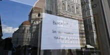 Perché col caldo ci sono più blackoutL'uso intensivo dei condizionatori e le temperature dell'asfalto surriscaldano i cavi elettrici, che quindi possono guastarsi