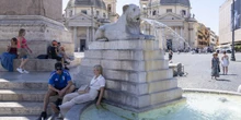 Cosa sono i “rifugi climatici” per proteggersi dal caldoPer la prima volta anche le città italiane stanno pubblicando liste di spazi pubblici gratuiti in cui andare a ripararsi