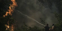2 minuti faIn Grecia ci sono grossi incendi boschivi vicino a Patrasso, a Chios e a Zante