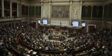 In Francia c’è stato un primo storico voto a favore della morte assistitaL'Assemblea Nazionale ha approvato la prima proposta di legge sul tema, che ora verrà discussa in Senato