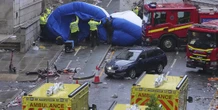 Cosa sappiamo dell’investimento di decine di persone a LiverpoolÈ successo durante la parata della squadra di calcio inglese: non ci sono morti e la polizia non ritiene sia stato un atto di terrorismo