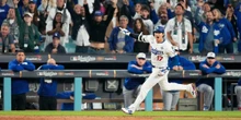 pochi secondi faI Los Angeles Dodgers hanno vinto la Major League di baseball per il secondo anno di filaBattendo i Toronto Blue Jays in una serie finale memorabile, che è arrivata fino a gara-7