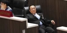 3 minuti faIl parlamento thailandese ha eletto come nuovo primo ministro Anutin Charnvirakul, imprenditore e politico esperto